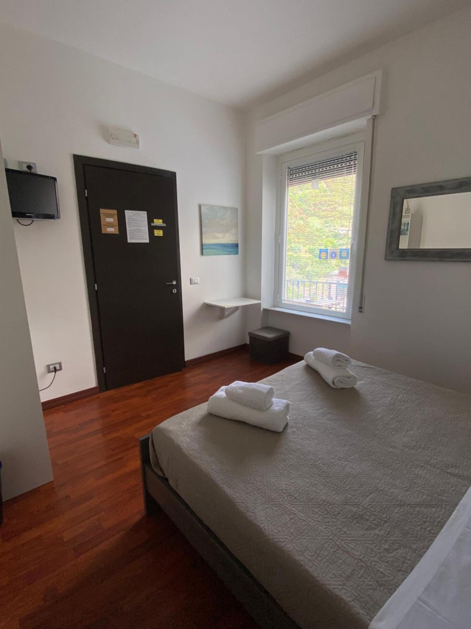 Sollevante Guest House Riomaggiore Exterior photo