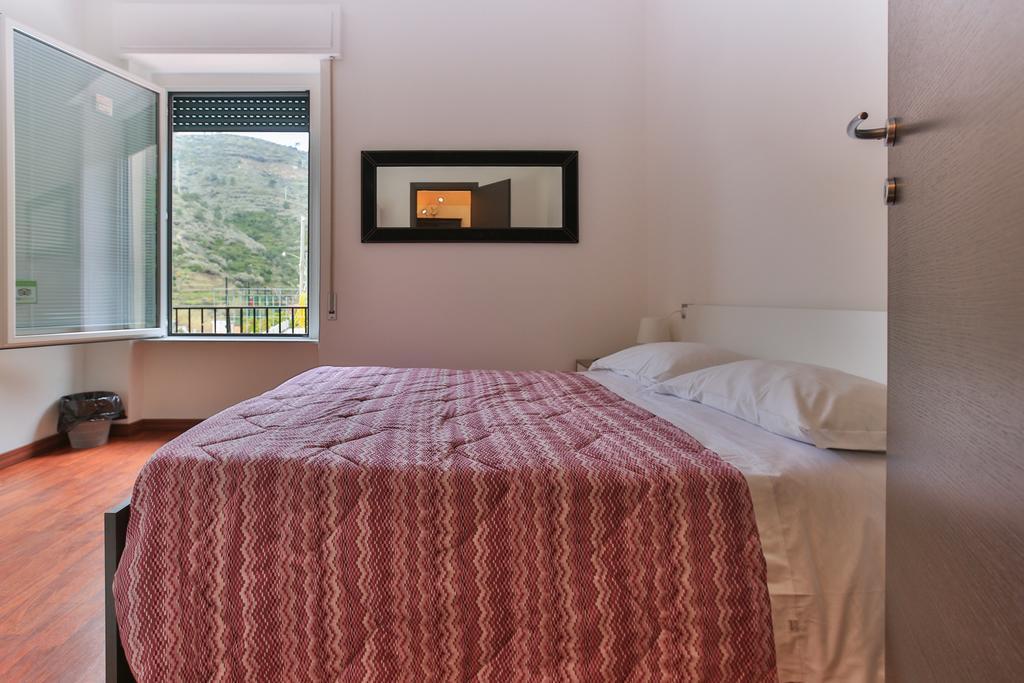 Sollevante Guest House Riomaggiore Exterior photo